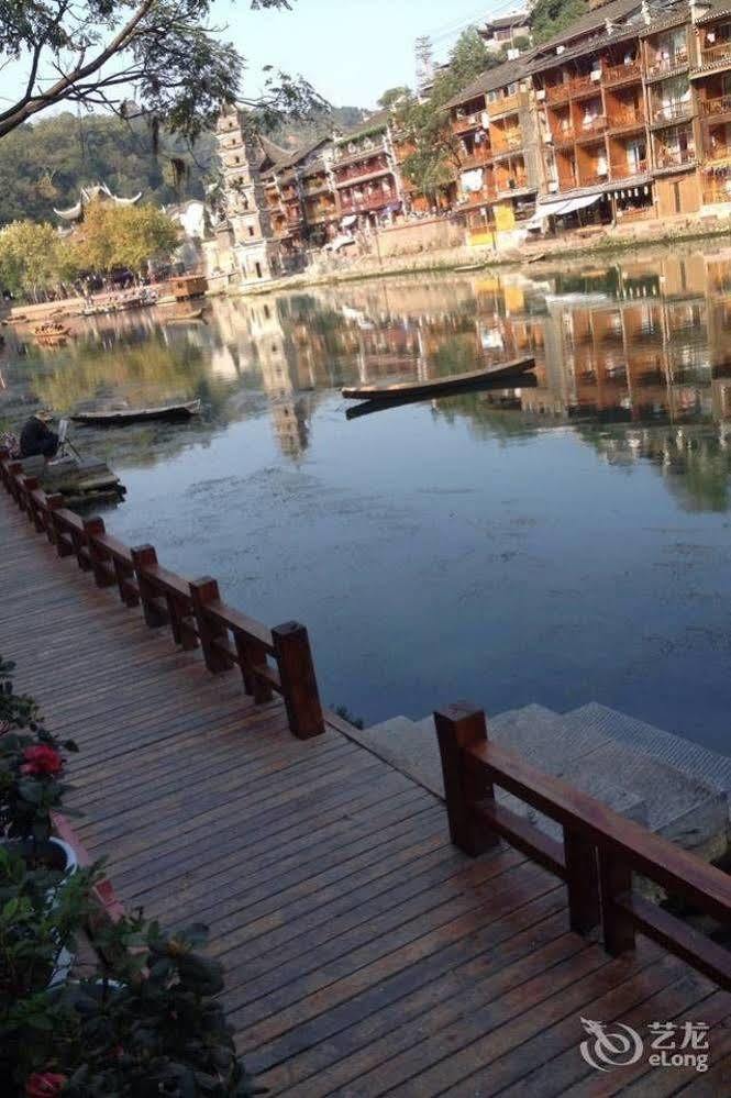 Fenghuang Waitin For You Inn Fenghuang County Exterior photo