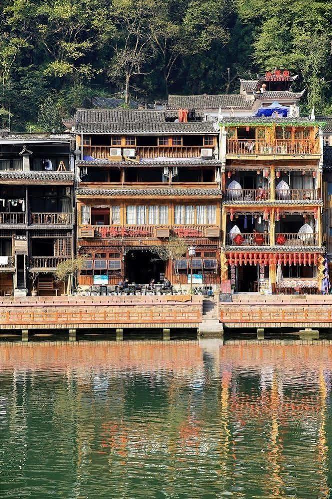 Fenghuang Waitin For You Inn Fenghuang County Exterior photo